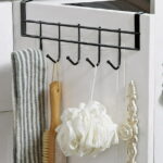 AQITTI Door Hooks Hanger Rack, Aluminum Utility Organizer Towel Hooks Holder for Kithchen Bathroom, 5 Hooks Over The Door Hanger Black -3.2Cm Wide