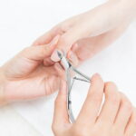Huauoo 3-Piece Stainless Steel Cuticle Nipper Kit with Full Jaw Nipper, Pusher & Remover, Silver